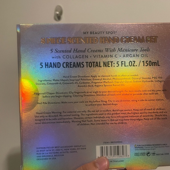 My Beauty Spot 8-Piece Scented Hand Cream Set - Pink, White, and Gold - Picture 2 of 2